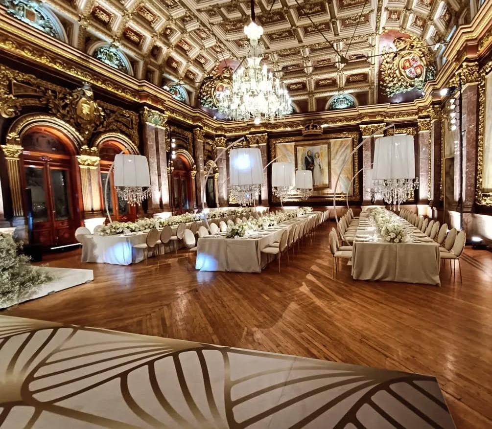 Casino Español: Heritage Grandeur for Couples Who Love a Story